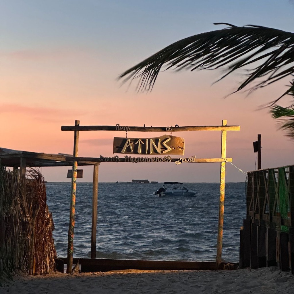 Vila de Atins entre dunas e praia